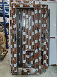 PVC doğrama pencere sistemleri ile yüksek ısı ve ses yalıtımı sağlanır.